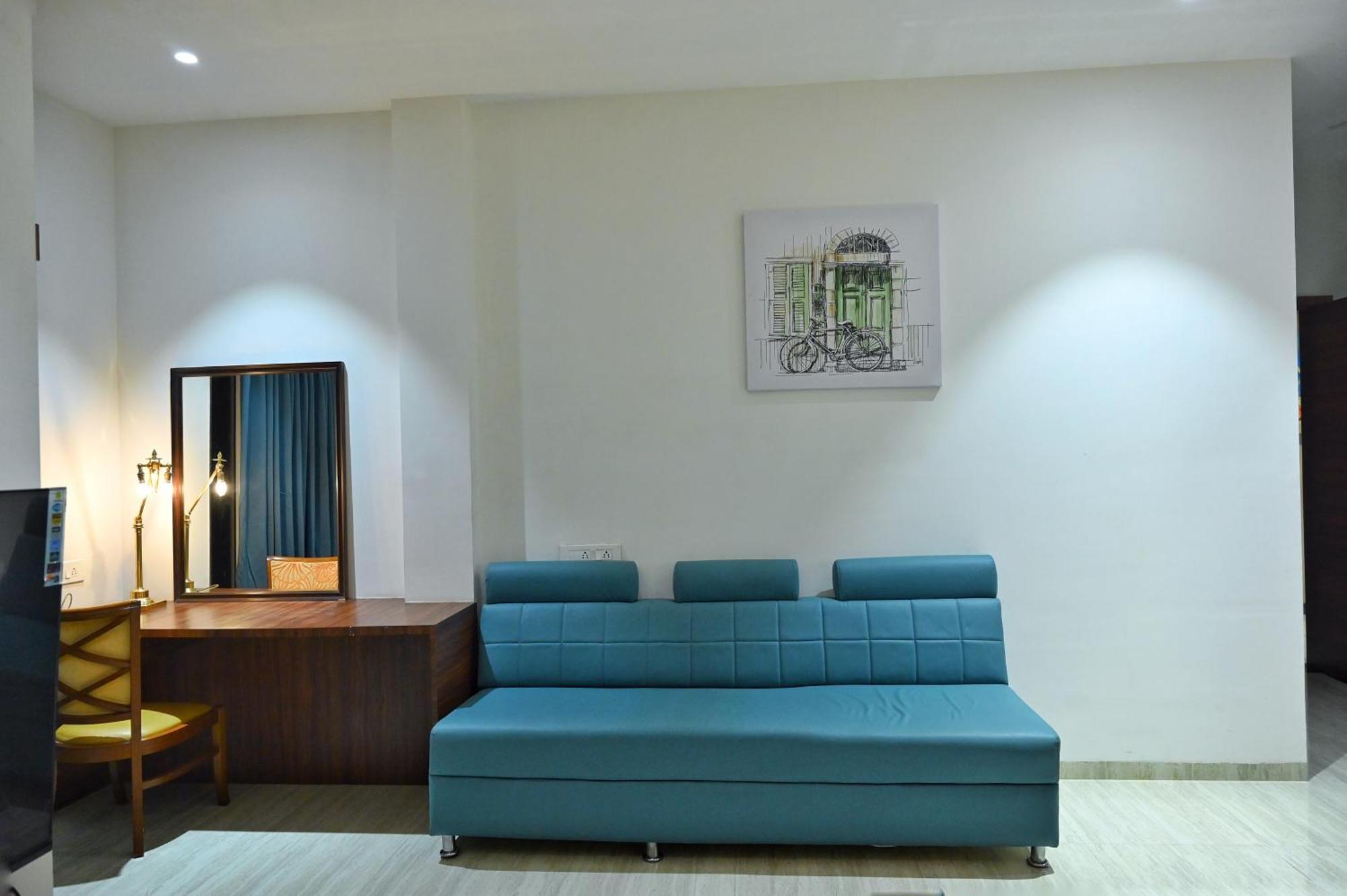 The One Hotel ناسيك المظهر الخارجي الصورة