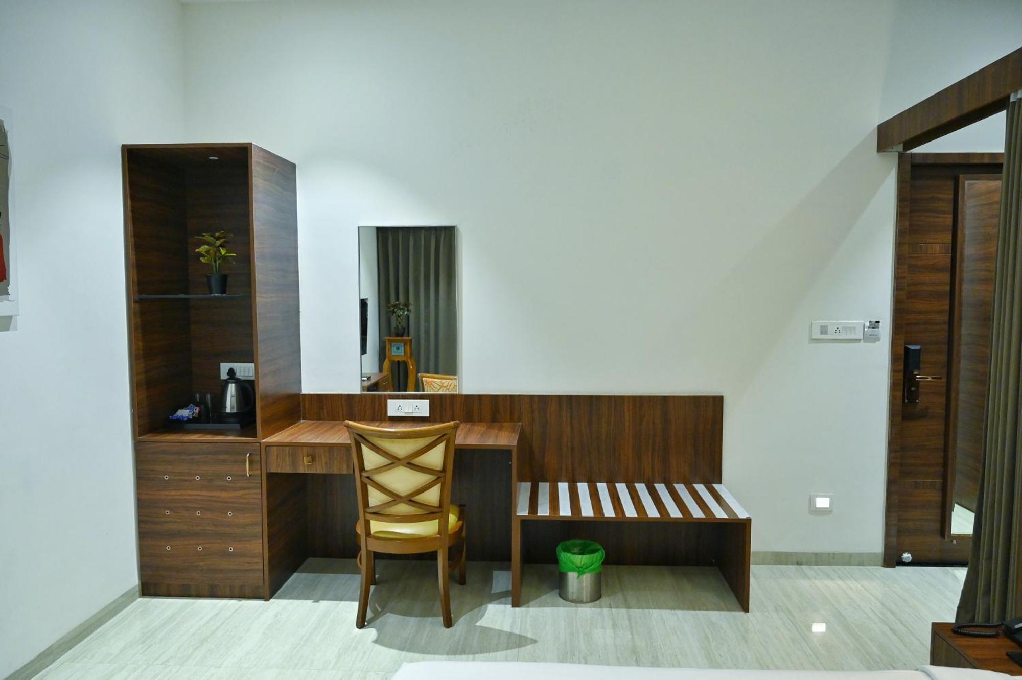 The One Hotel ناسيك المظهر الخارجي الصورة